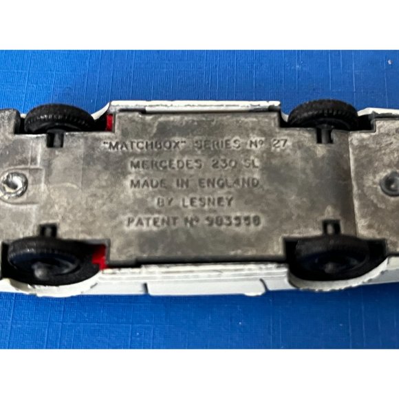 Vintage Matchbox Series No 27 Mercedes 230 SL  made in England white - Picture 9 of 9